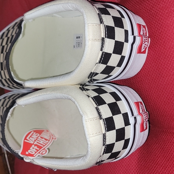 New Vans ASHER Checked slip-ons sizes ,12 and 13 - Picture 2 of 7
